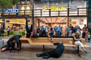 La Strada im MURPARK Compagnie XY